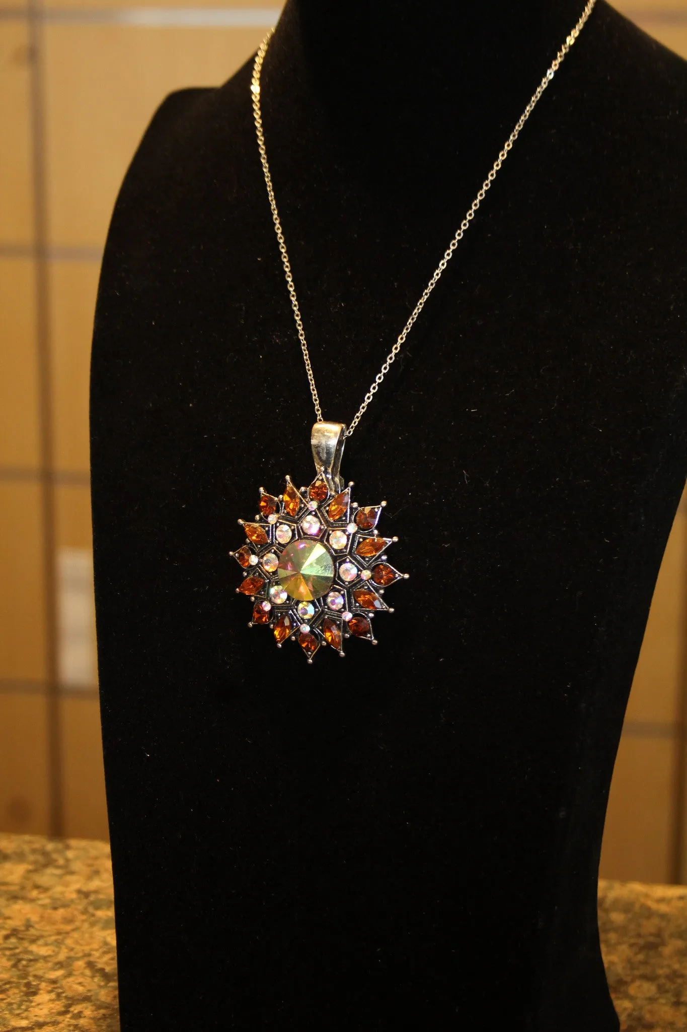 ADO | Embellished Starburst Pendant Brown