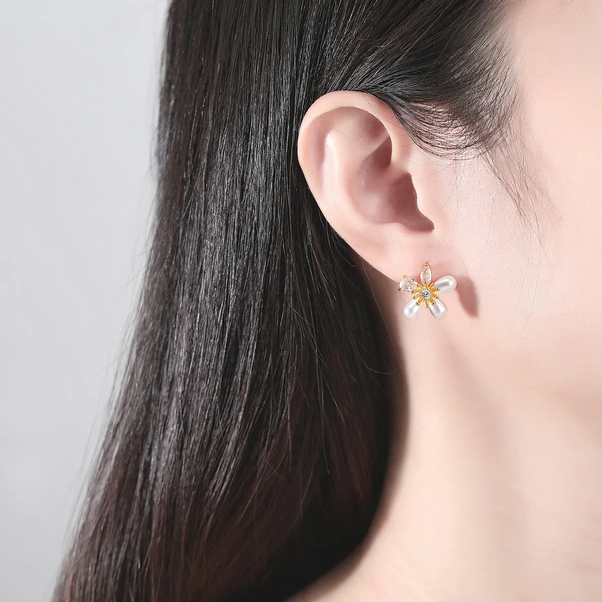 Crystal & Pearl 18K Gold-Plated Flower Stud Earrings