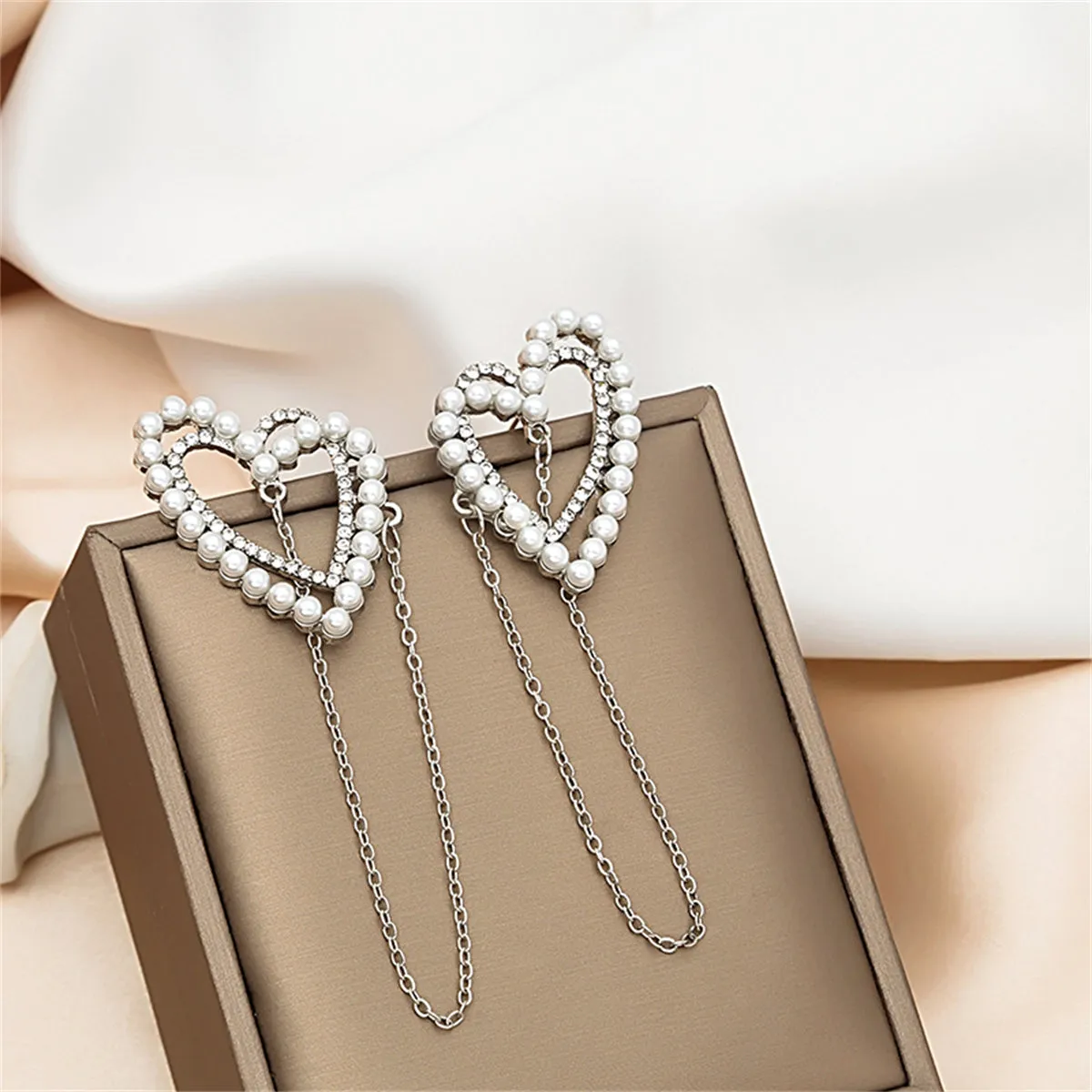 Cubic Zirconia & Pearl Silver-Plated Heart Chain Drop Earring