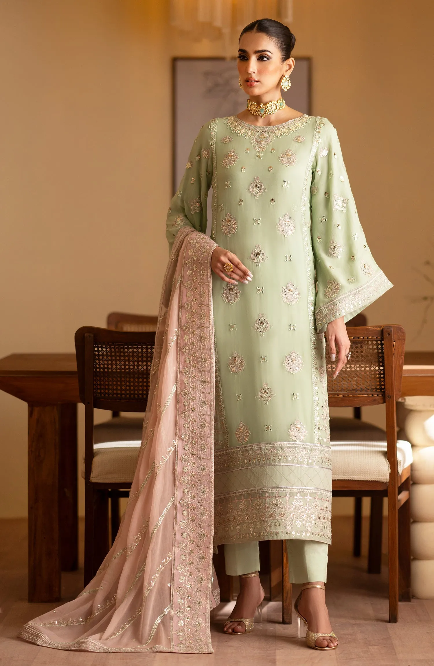 EMAAN ADEEL | Romansiyyah Luxury Formals' 24 | NAJMEH