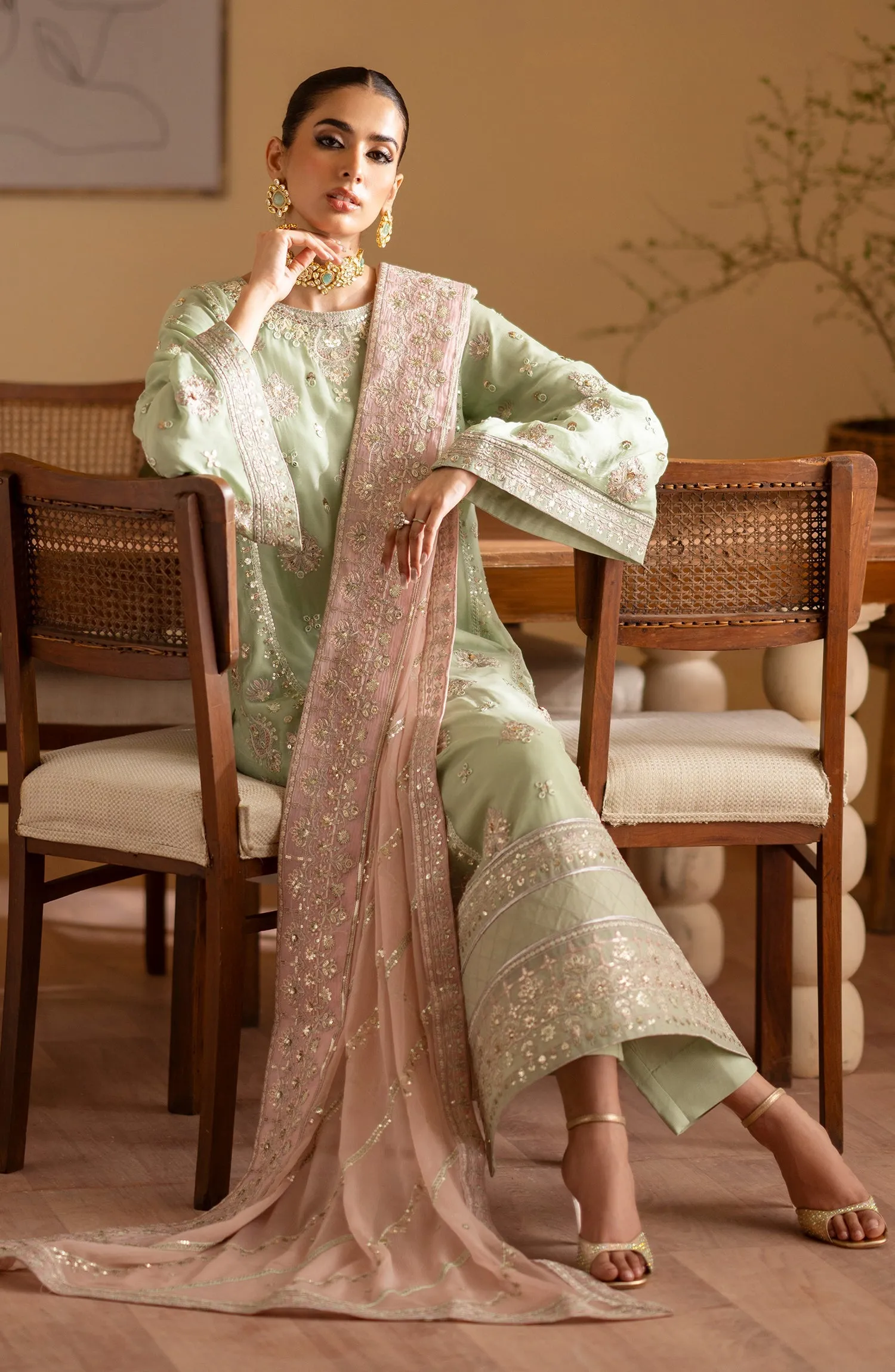 EMAAN ADEEL | Romansiyyah Luxury Formals' 24 | NAJMEH