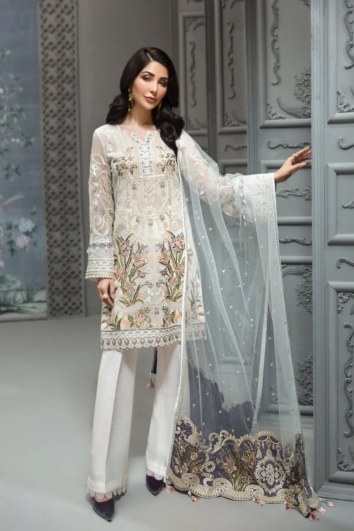 Pakistani White Chiffon Dress for Party #J4349