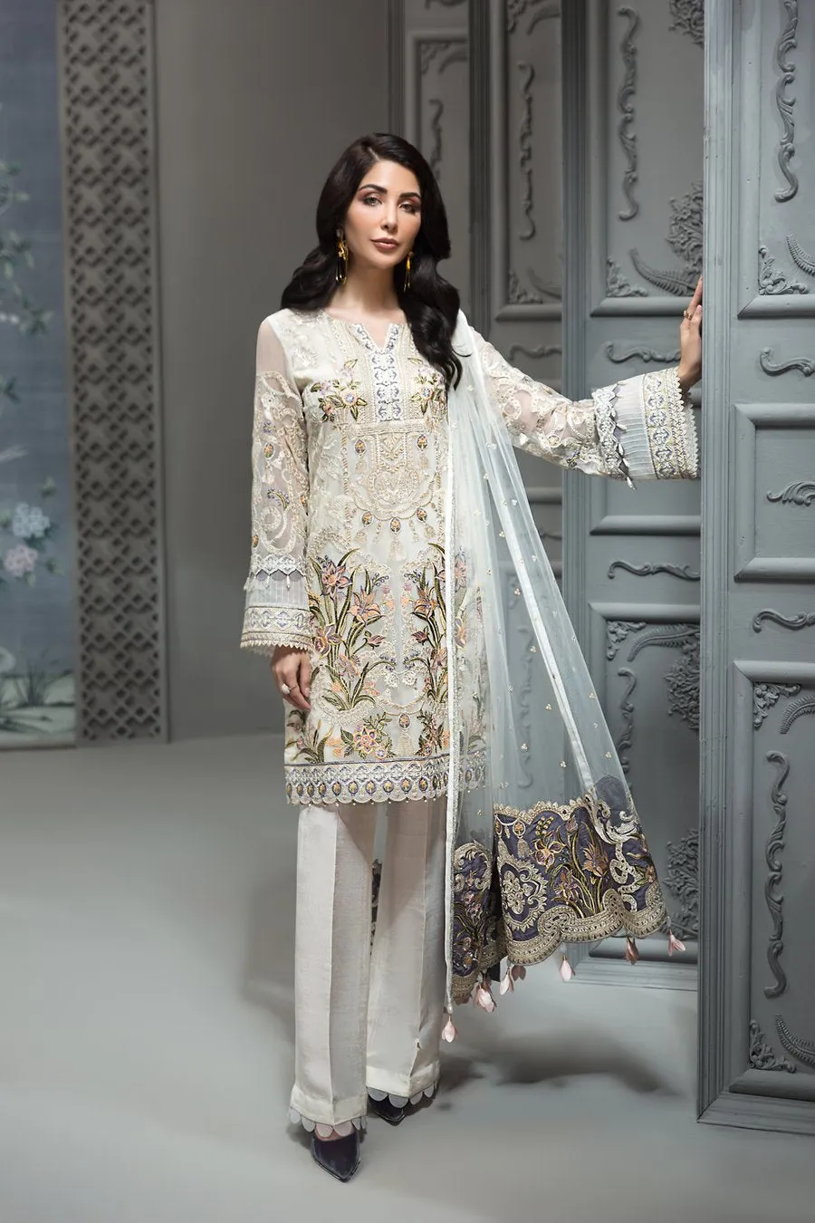 Pakistani White Chiffon Dress for Party #J4349