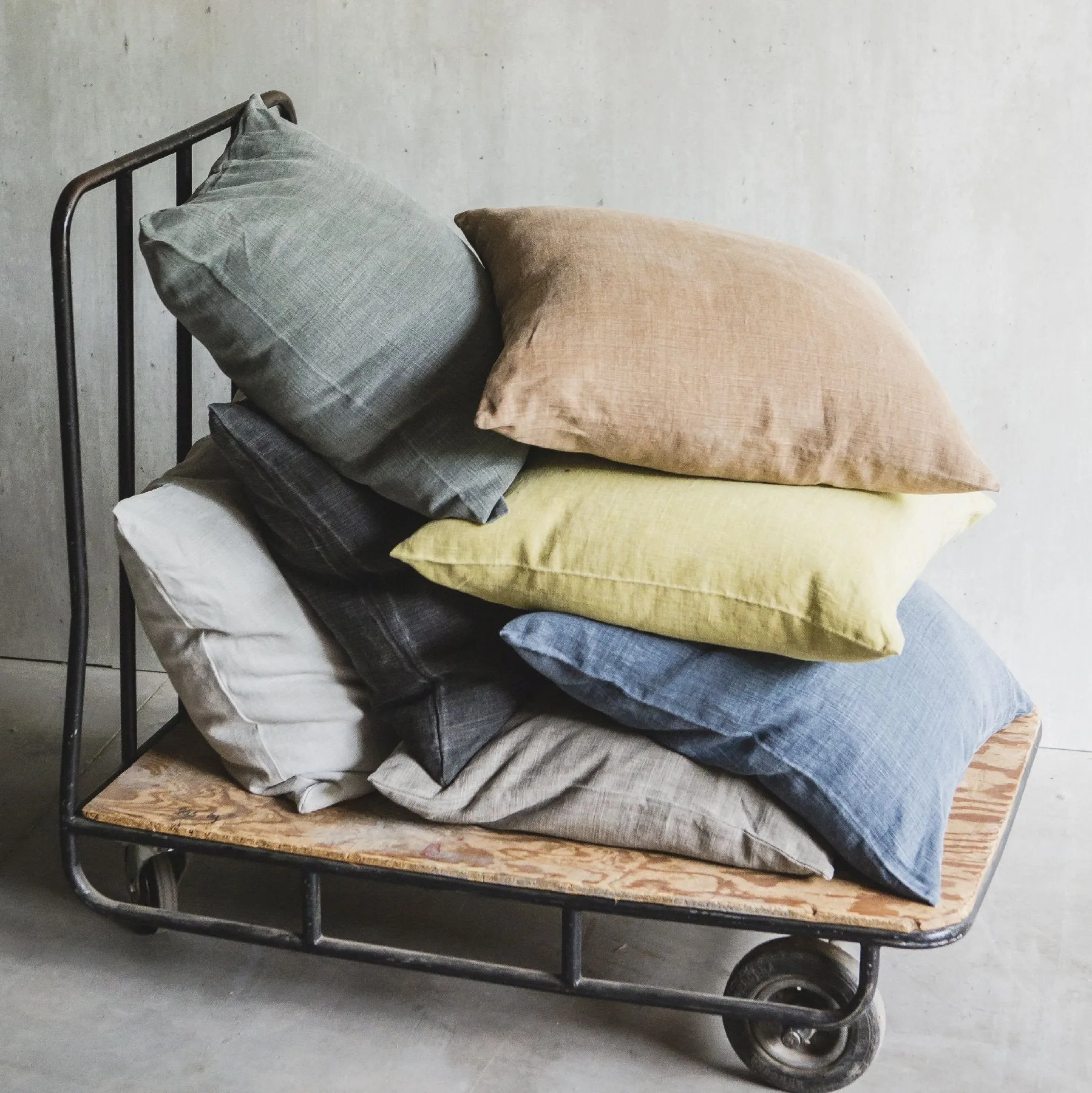 ré pillow cover