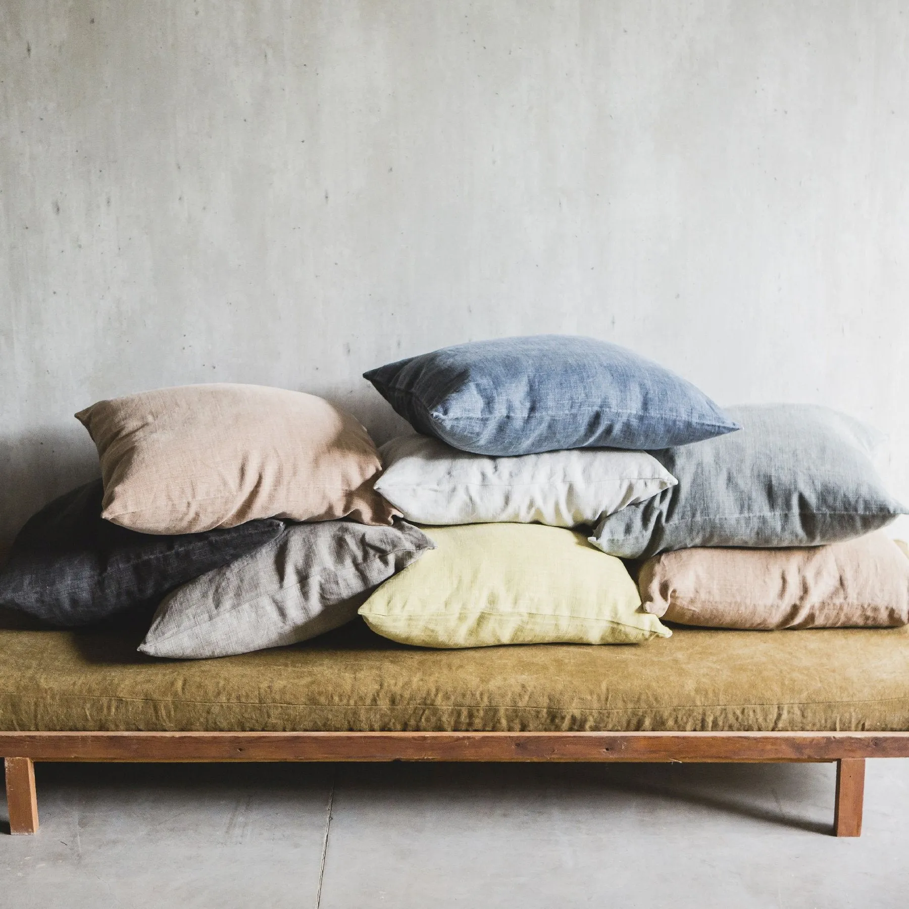 ré pillow cover