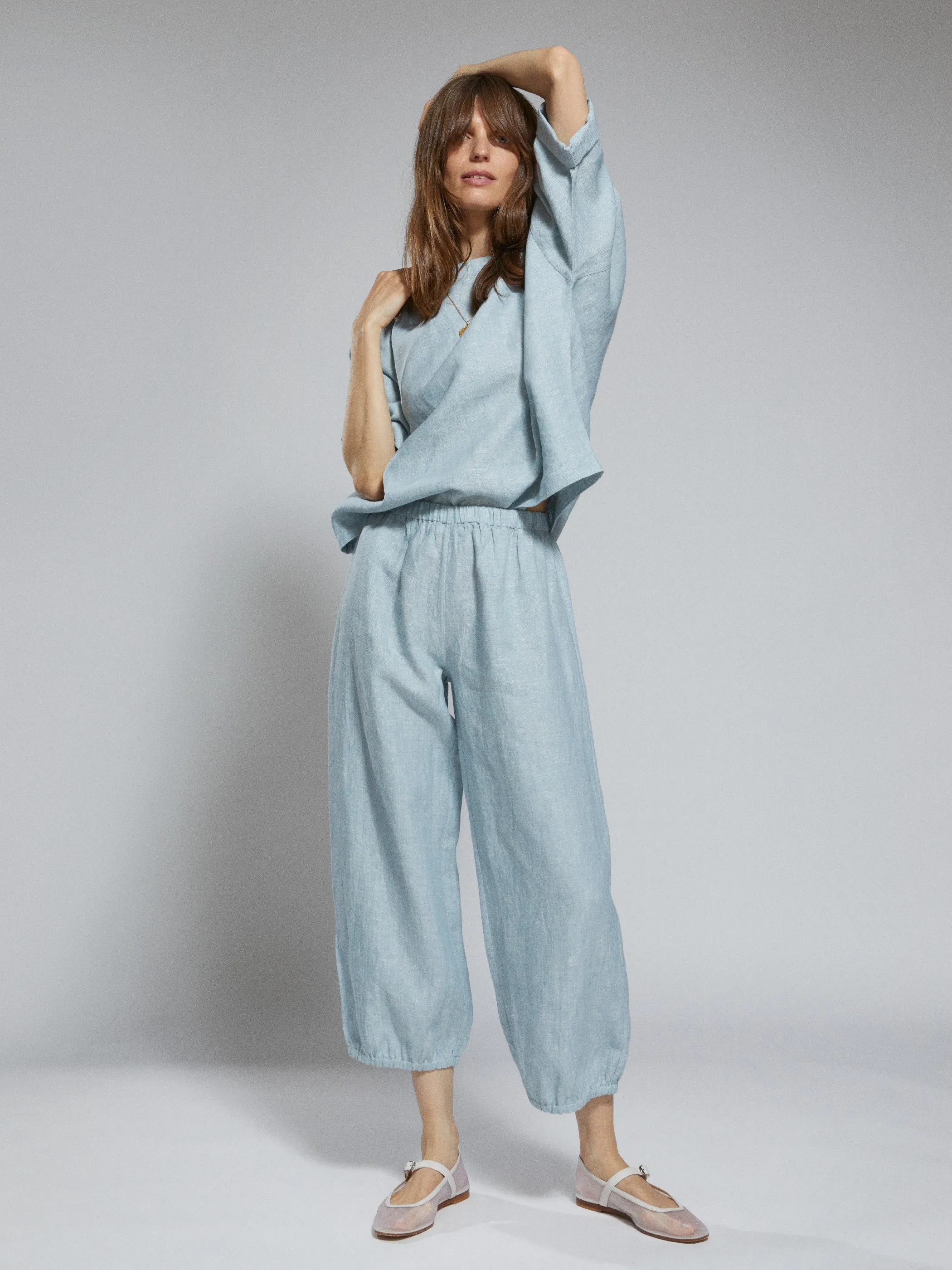 The Saria Top in Linen