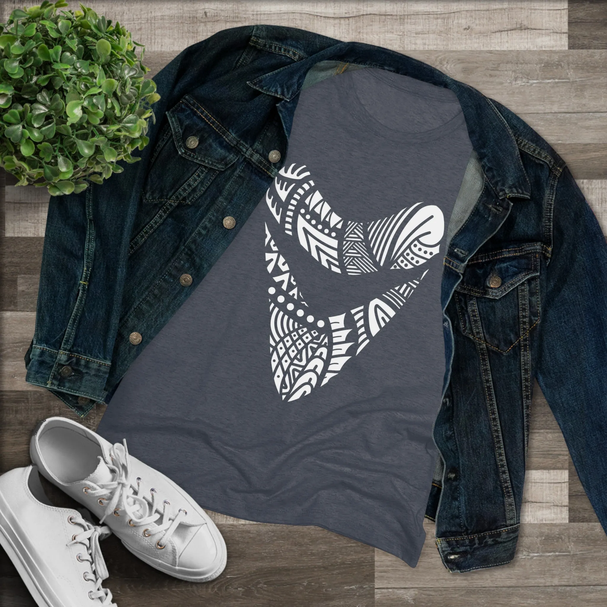 Tribal Megalodon - Women's Slim Fit - Tri-Blend