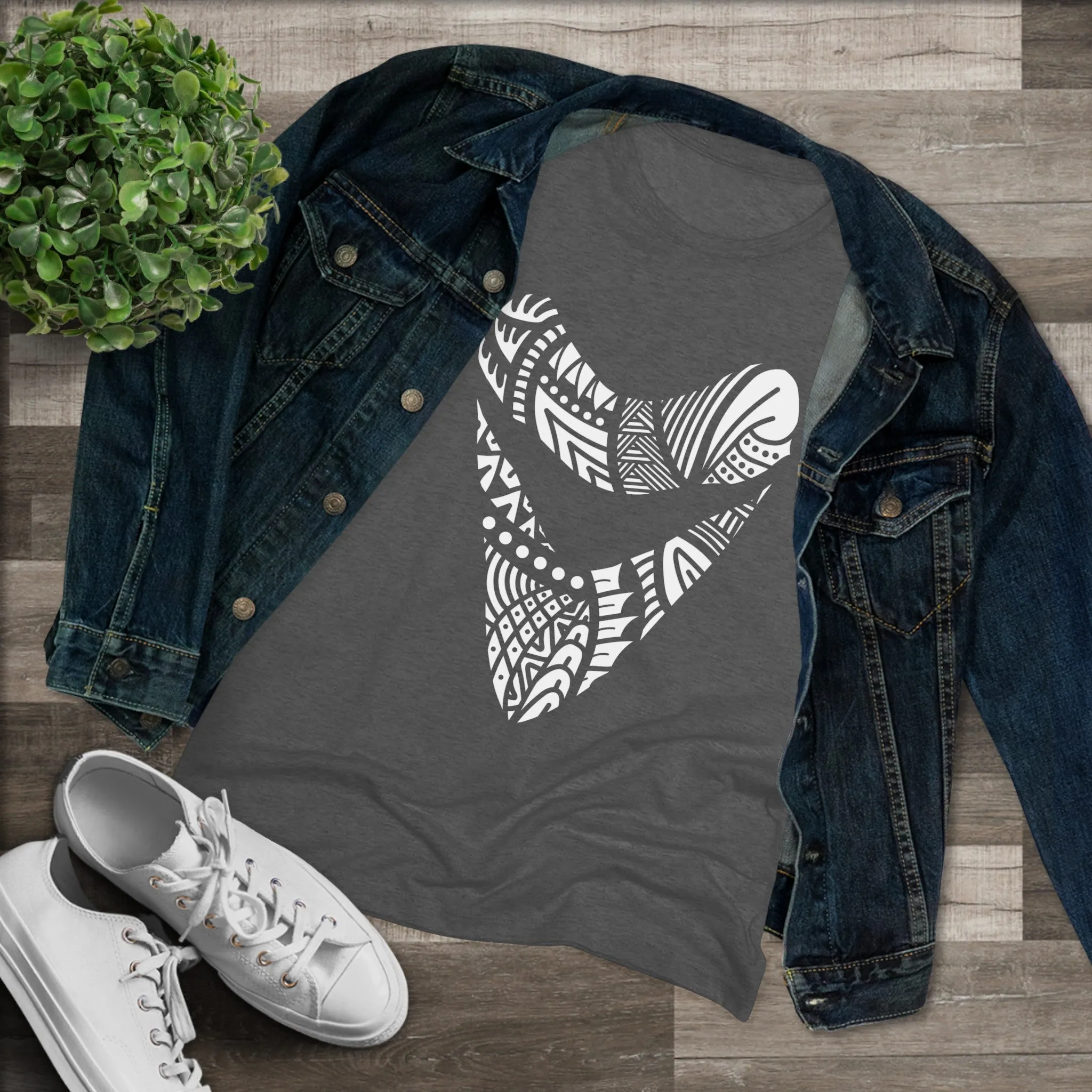Tribal Megalodon - Women's Slim Fit - Tri-Blend