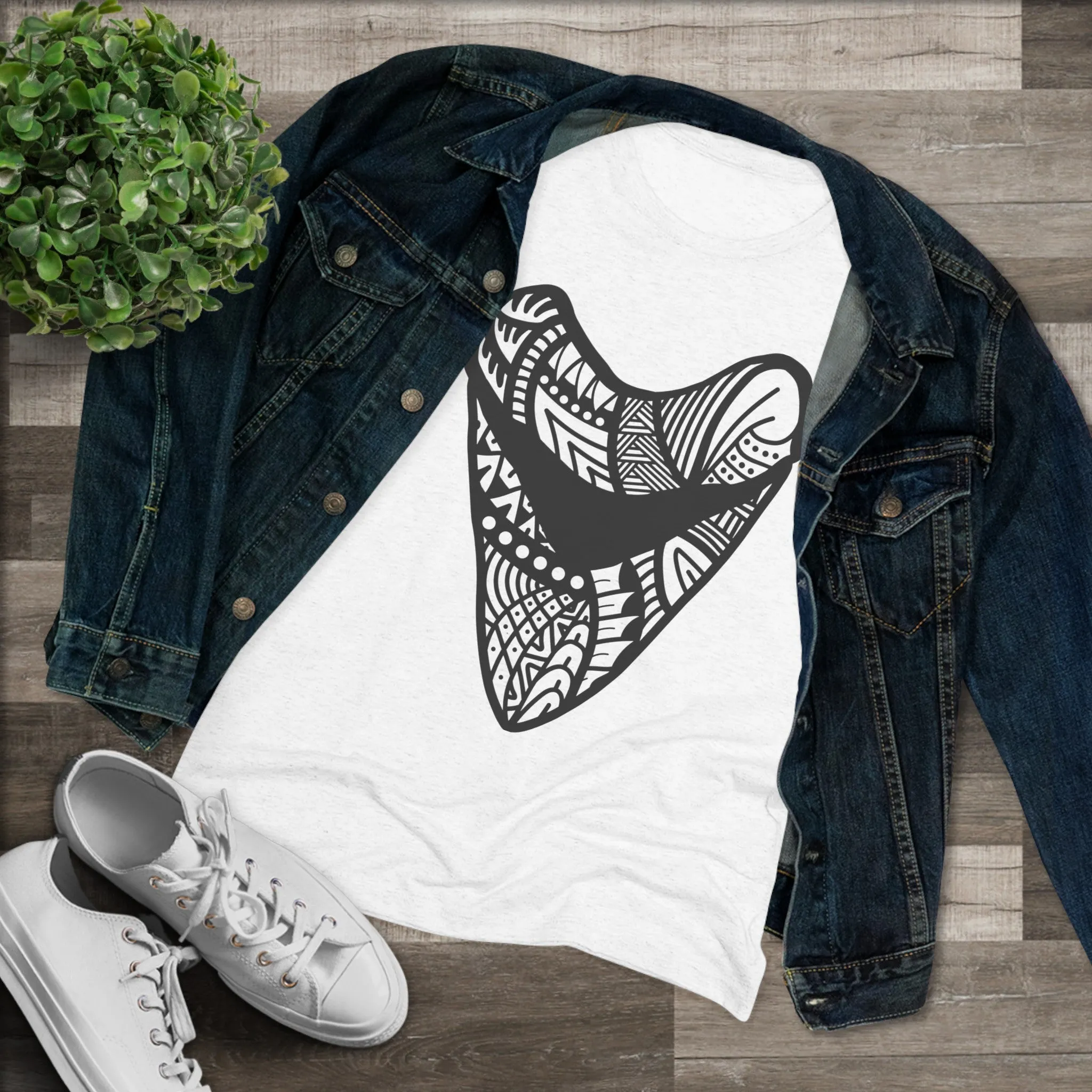 Tribal Megalodon - Women's Slim Fit - Tri-Blend