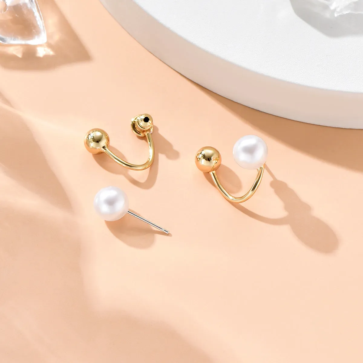 White Pearl & 18K Gold-Plated U-Shaped Ear Jackets