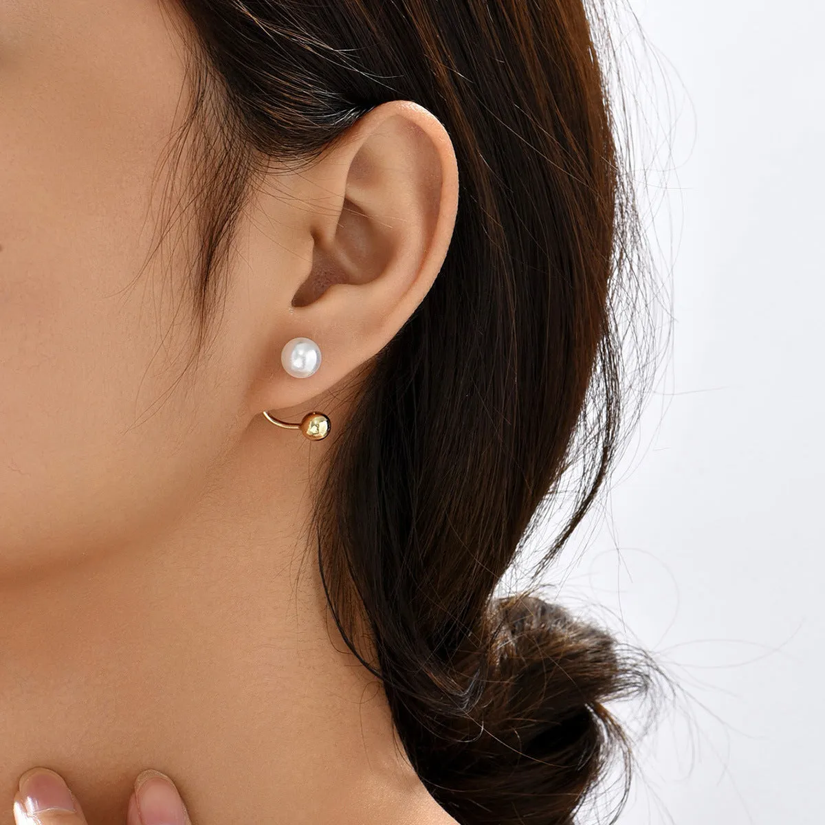 White Pearl & 18K Gold-Plated U-Shaped Ear Jackets