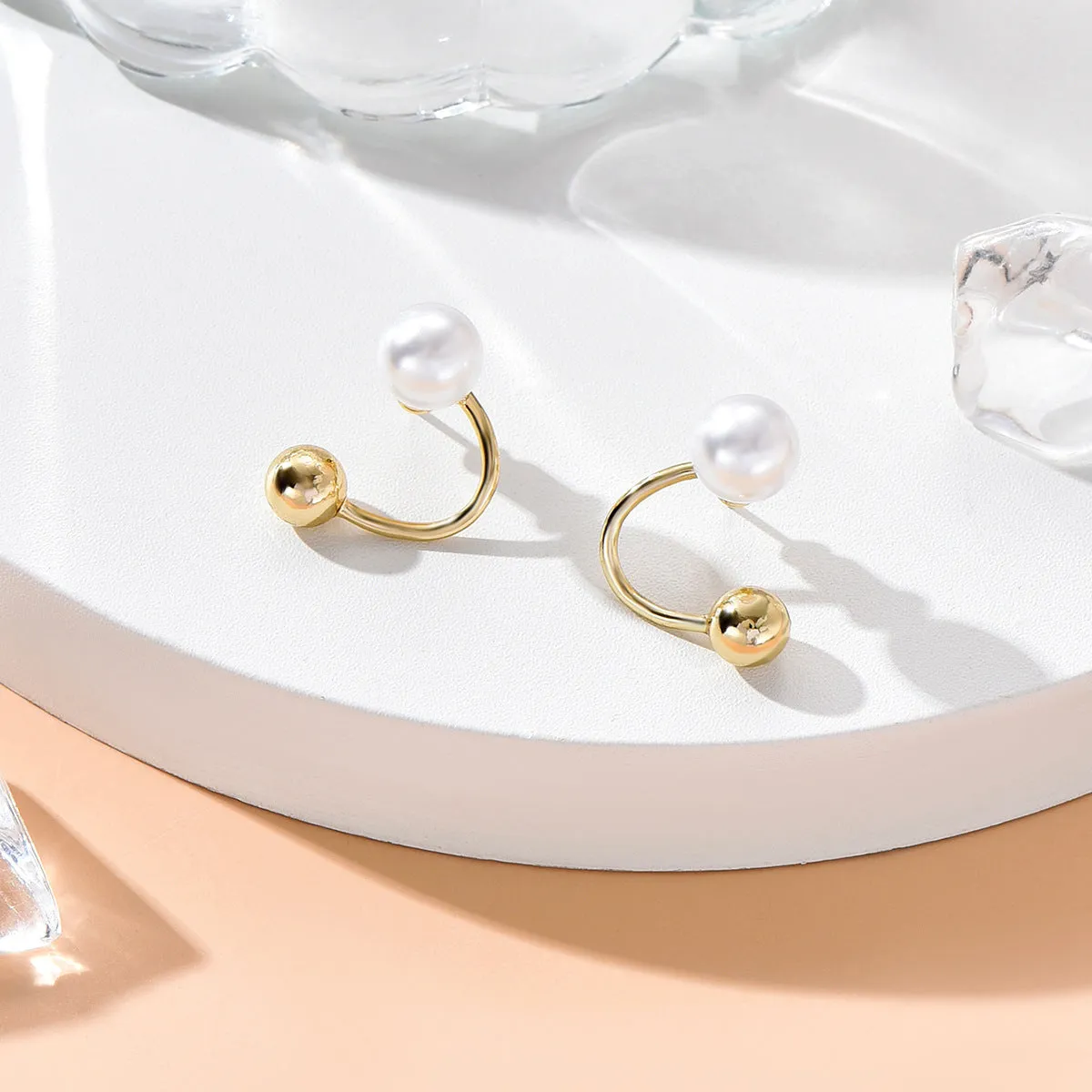 White Pearl & 18K Gold-Plated U-Shaped Ear Jackets