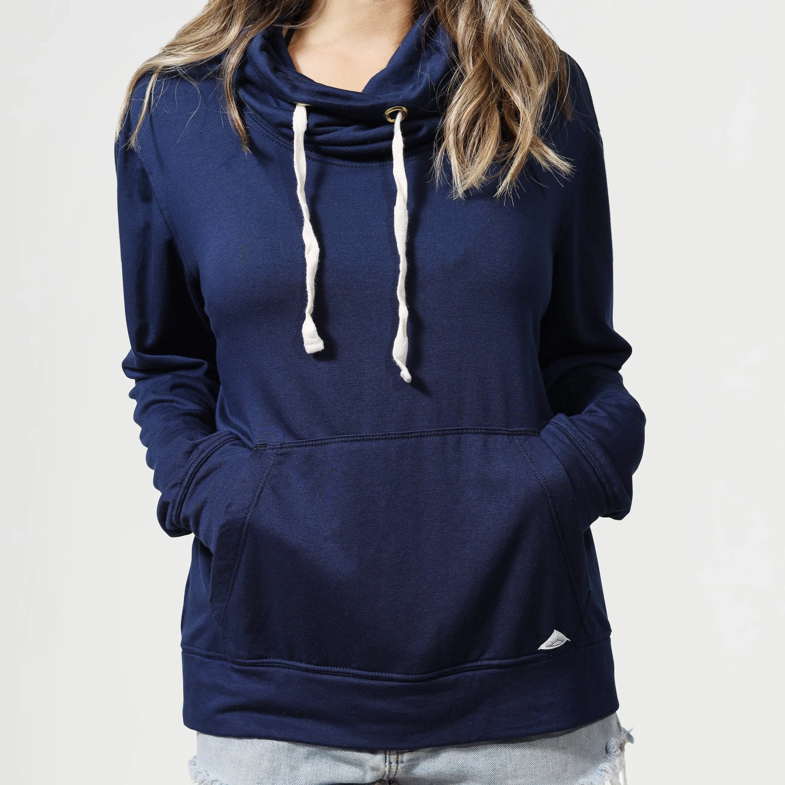 Women's Wagyu Fleece Cowl Neck - Wagyu Farallon Navy